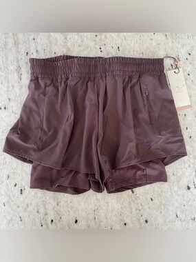 NWT CALIA Mid Rise 2-in-1  Infinity Shorts 5" Inseam Small